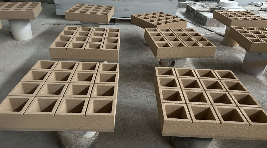 飾紀(jì)上品發(fā)泡陶瓷廠家-新疆發(fā)泡陶瓷鏤空磚項目